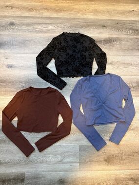 3 Women’s Long Sleeve Ribbed V-Neck Top - Lavender Blue